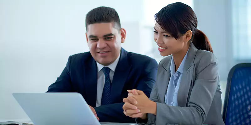 Why Partner with the Best TN Visa Consultants for Canadian Applicants for Greece?